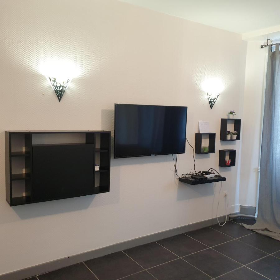 Appartement t2 courte durée coup de coeur toute à 5 minutes Saint-Etienne  Esterno foto